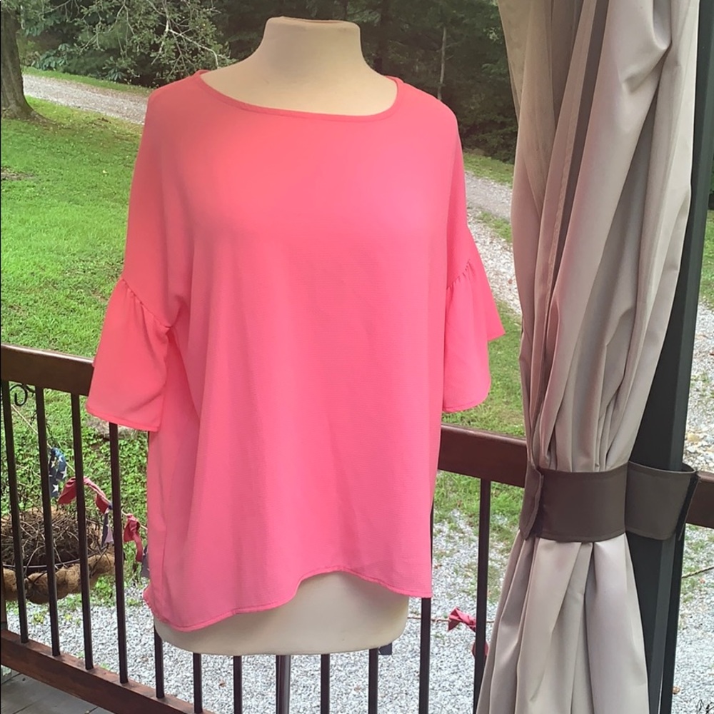 💕🖤 Pink Boutique flowy top small 💕🖤